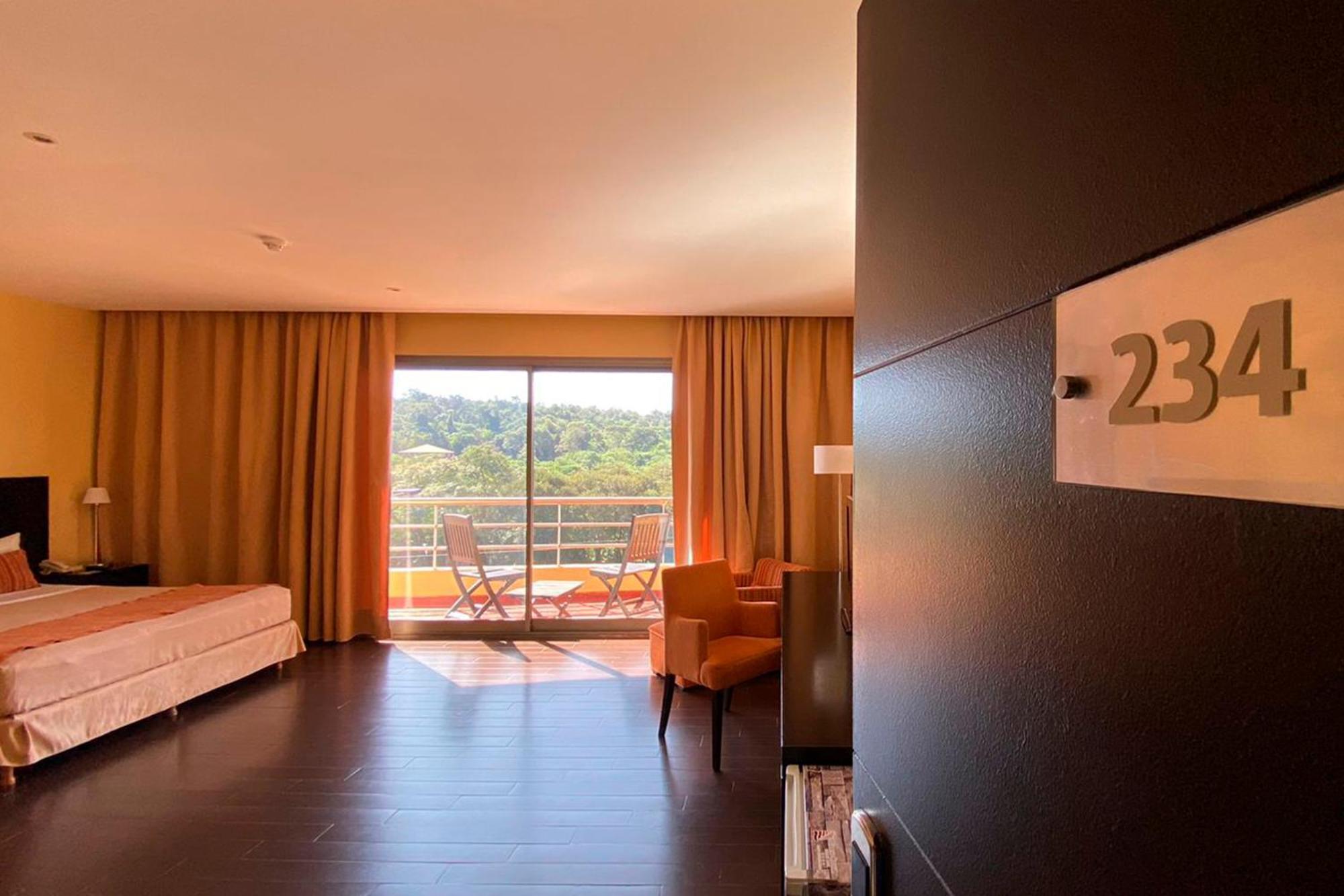 Grand Crucero Hotel Πουέρτο Ιγκουασού Εξωτερικό φωτογραφία